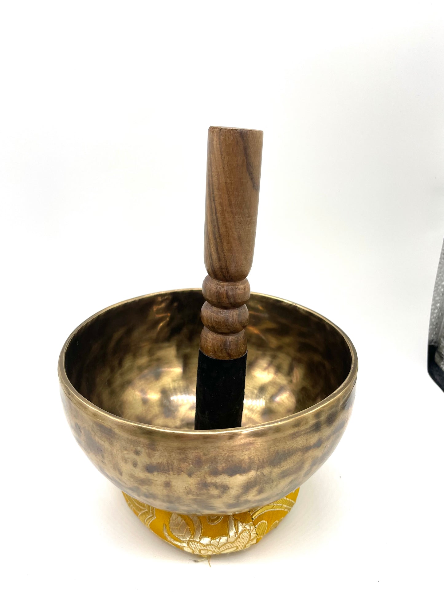 Singing Bowl ( Himalayan Healing Bowl )- Base Note E (336 Hz)