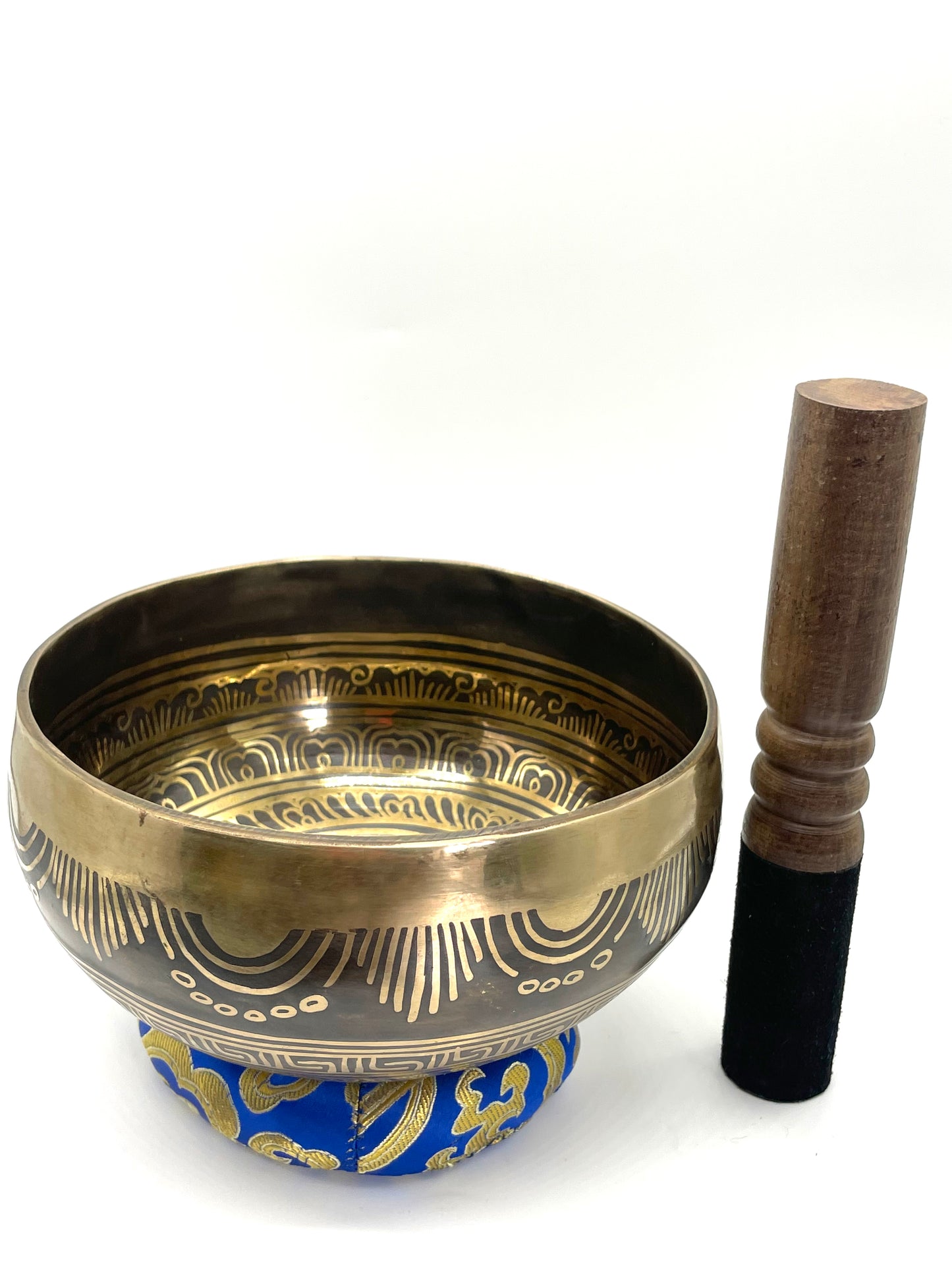 Singing Bowl ( Himalayan Healing Bowl )- Base Note D# ( 306 Hz )